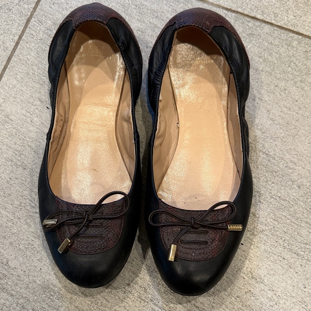 Bally Black and Dark Brown Leather Ballet Flats with Bow